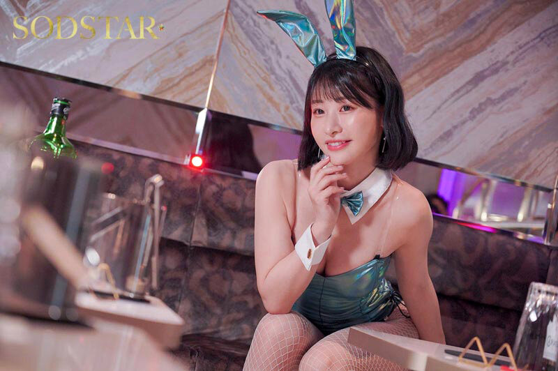 「他人（ヒト）のものって最高っ♪」既婚者、彼女持ちの男性客を誘惑し逆NTRナマ交尾を迫る魔性のバニ ーガール 宮島めい - サンプル画像 - 4