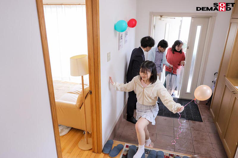 学校帰りの10代女子Yちゃん（身長147cm）をモデルハウス内覧会に誘い込みワ●セツ新婚ごっこ 小●性愛・不動産会社員（26）の異常な日常 紬希ゆら - サンプル画像 - 12