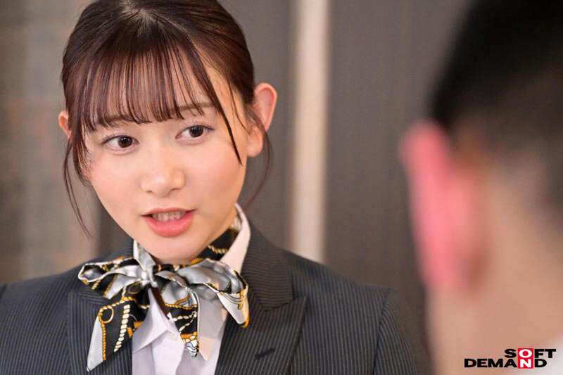 出張先のビジネスホテルでド健全な出張マッサージを呼んだら…なぜか色白で癒し系のフロント受付嬢がやってきて鼠径部をキワキワ責めされ11時のチェックアウトまで中出しSEXしまくった。 静河 - サンプル画像 - 7
