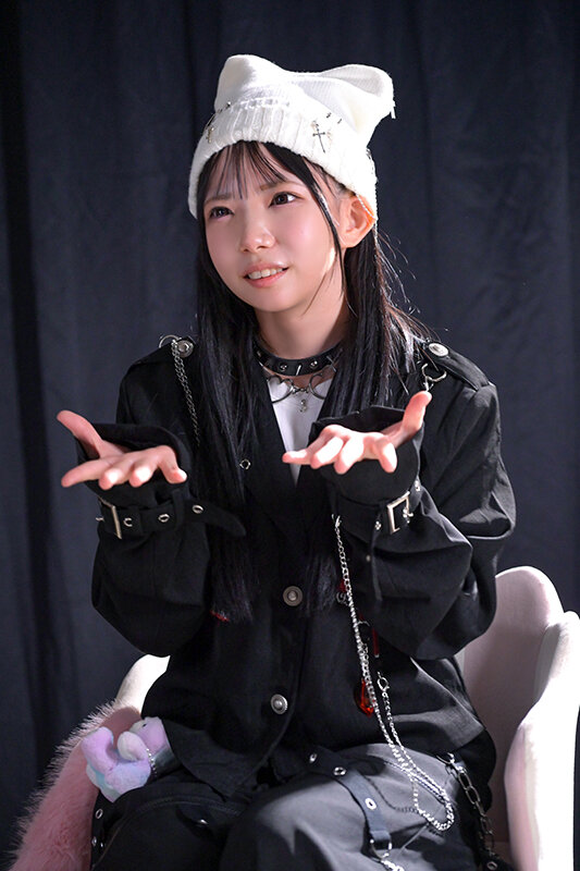 ミニマム背丈の新人肉便器女AD 殺し文句の「監督になりたいんだろ？」で完全マインドコントロールw 365日毎日ハメられ＆ち〇ぽをしゃぶらされ、SEX狂いマ〇コが爆誕w - サンプル画像 - 14