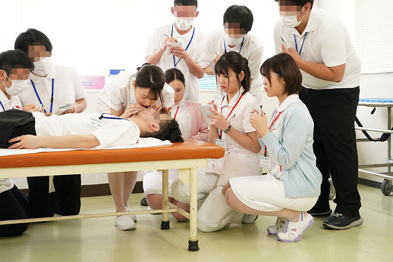 羞恥 生徒同士が男女とも全裸献体になって実技指導を行う質の高い授業を実践する看護学校実習2022 - サンプル画像 - 1