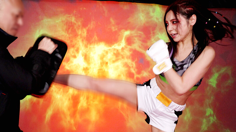 AV史上最凶の女が負けたら即ハメのデスマッチ！！ 黒旗を掲げる海賊女帝プロレスラー - サンプル画像 - 3