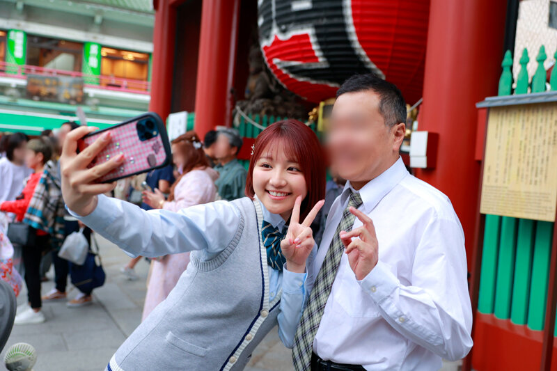先生のことが大好きになってサセ子を卒業するあずあずの修学旅行抜け出し青空ベロキスデート 天月あず - サンプル画像 - 1