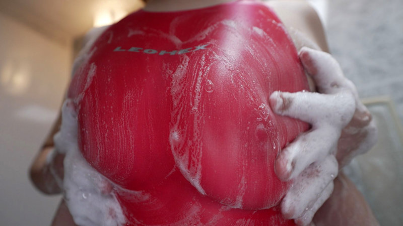 巨乳の僕の姉ちゃんが友人たちとハイレグレオタードでダイエット動画の撮影を始めた！？撮影を頼まれた僕はどんどん食い込むレオタードに我慢できずにフル勃起！！面白がった姉たちにエッチな動画も撮影されちゃった！！ - サンプル画像 - 7