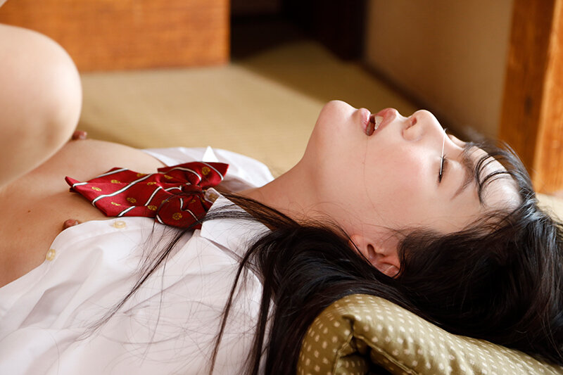 電気あんまでイッちゃう！！ 久しぶりに実家に帰ったら、女子○生になった妹たちが、お兄ちゃ～ん！と群がってくるので、つい昔みたいに電気あんましたら、アンアン喘いで感じだし、パンツに染みを作って僕を求めてきた！ - サンプル画像 - 5