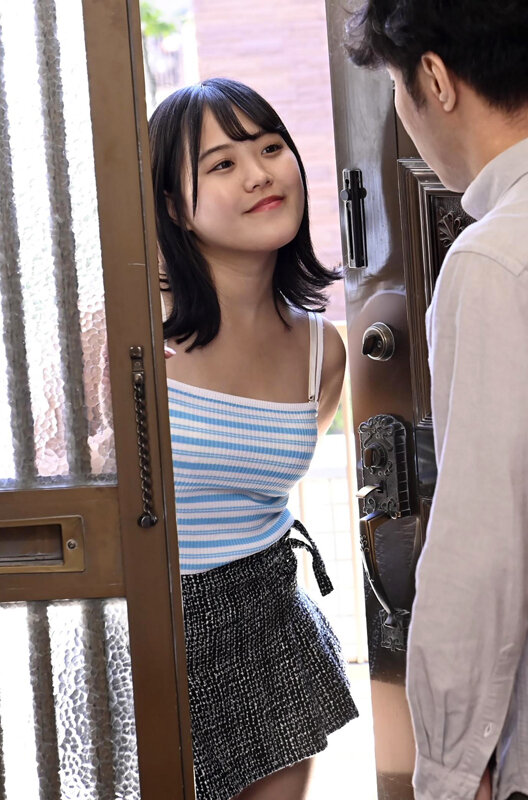 ドスケベ母娘が隣の家に引っ越してきた！プリ尻パンチラに誘われ家族の目を盗んで秘密の関係結んじゃいました（ハート） - サンプル画像 - 7