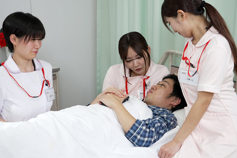 入院中にこっそりオナニーしようと思ったらいつもナースが邪魔しに来る！！巨乳デカ尻ナースに金玉パンパンになるまで我慢させられ誘惑されて我慢できません！？3 - サンプル画像 - 4