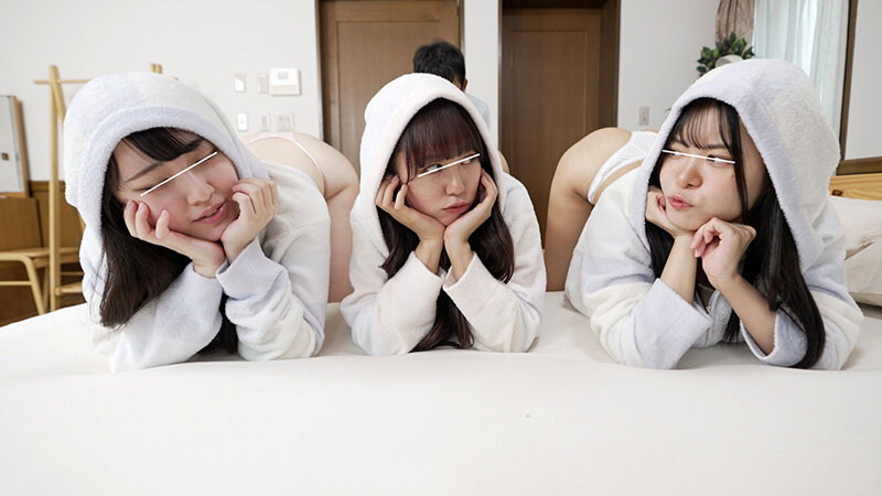 おにいちゃん！私とモフモフいたずら遊びしよ！ もふもふ部屋着でズボンも穿かずに無邪気にプリプリTバック尻が丸見えでまとわりついてくるので勃起した！ - サンプル画像 - 4