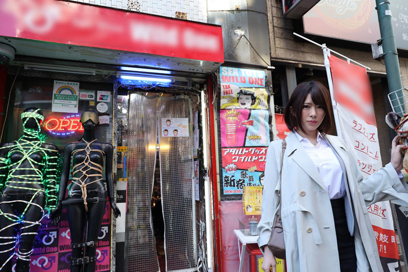 セクシャルグッズ売るオンナ 蛇舌トルネードベロキス×巨乳セールスレディ...辻井ほのか - サンプル画像 - 1