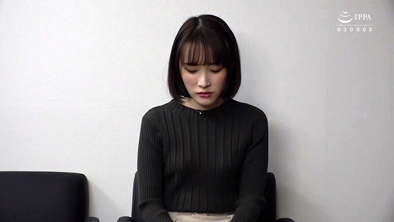 脅迫されても心が折れないいつも強気な高飛車女は、弱味につけこむ男のチ●ポでさえ睨みつけながら咥える 白石もも - サンプル画像 - 7