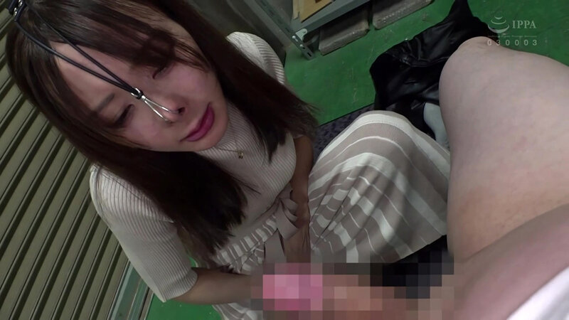 わたしの豚ヅラ、見てください。 足立友梨 - サンプル画像 - 9