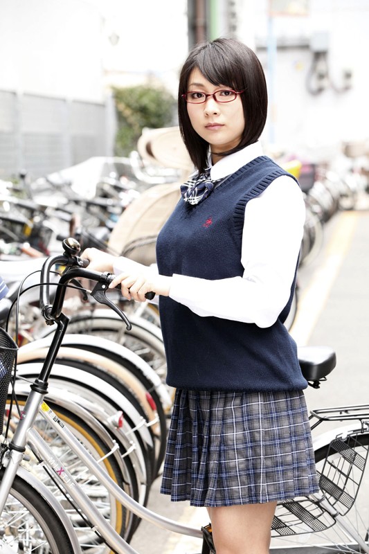 知ってます？可愛い女○校生に限って実はヤリマンが多くて、ピンク色の肉ビラが超やわらかくてぷにぷにしてるって。発情期でドスケベなマ○コが疼いて止まらないエッチなJK Vol.2 - サンプル画像 - 1