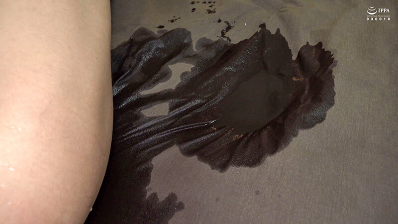 聖水痴女 男に小便を飲ませる事に興奮しちゃう性癖を拗らせたお姉さん - サンプル画像 - 7