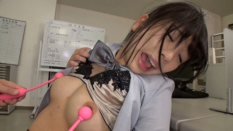 超敏感ビーチク！！ 乳首がおま○こ以上に性感帯な女達！！ ベストコレクション 15名 5時間 - サンプル画像 - 6