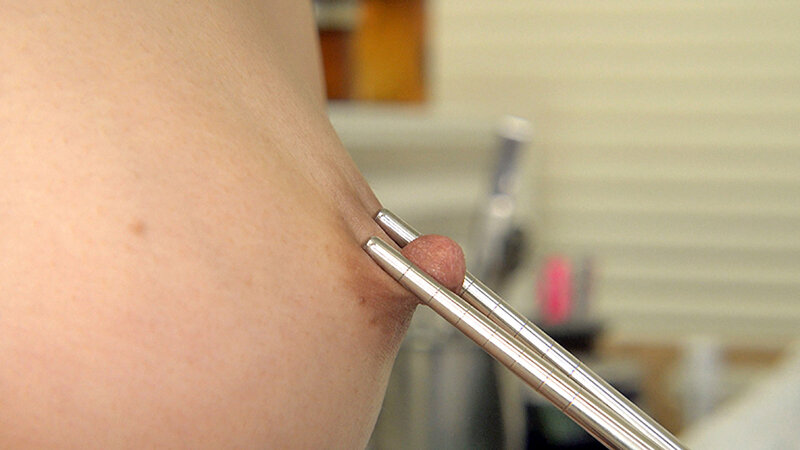 新人OLの乳首を狙った猥褻医師の不適切検診 - サンプル画像 - 8