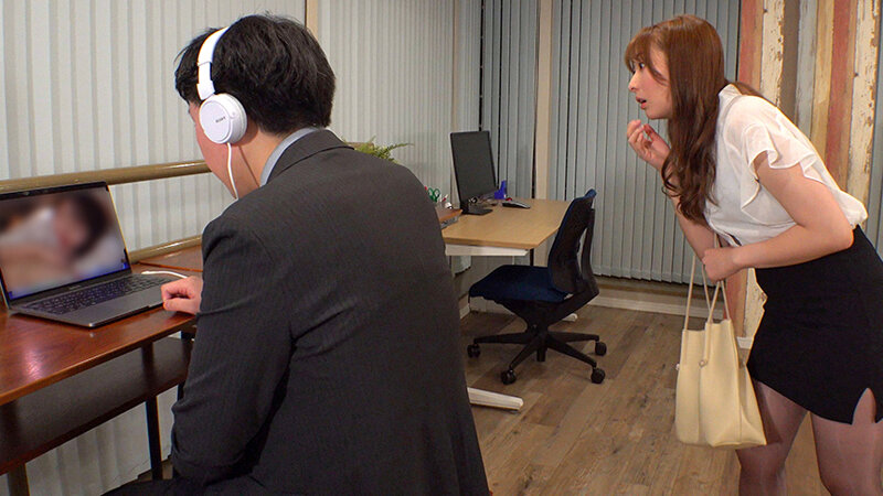 バレたらマズイ状況でこっそり吐息を漏らす 働くオンナのパンスト角オナニー - サンプル画像 - 5