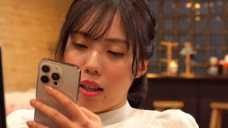 バレたらマズイ状況でこっそり吐息を漏らす 働くオンナのパンスト角オナニー - サンプル画像 - 8