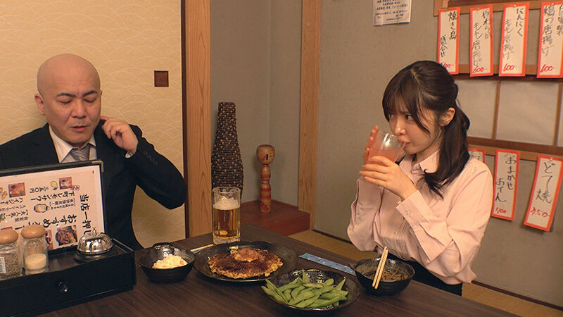 お気に入りの可愛い後輩OLが酔った勢いで豹変！？バレたらヤバい個室居酒屋で暴走バキュームフェラ - サンプル画像 - 6