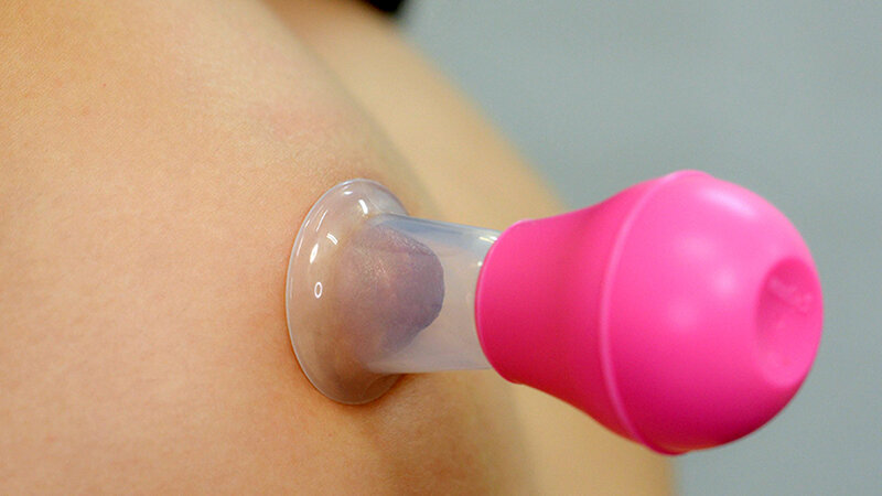 物凄く敏感なビンビン乳首なのにイキ我慢させられる素人娘。 - サンプル画像 - 5