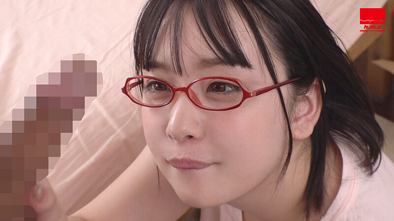 数年ぶりに帰省したら初恋の幼馴染（巨乳で恵体）が未だに自称家事手伝いのメガネ喪女だったので俺が干物マ●コを覚醒させて引きとってあげた 愛宝すず - サンプル画像 - 5