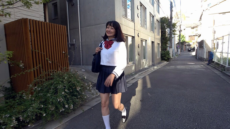 セーラー服熟女失禁羞恥 高倉梨奈 - サンプル画像 - 3
