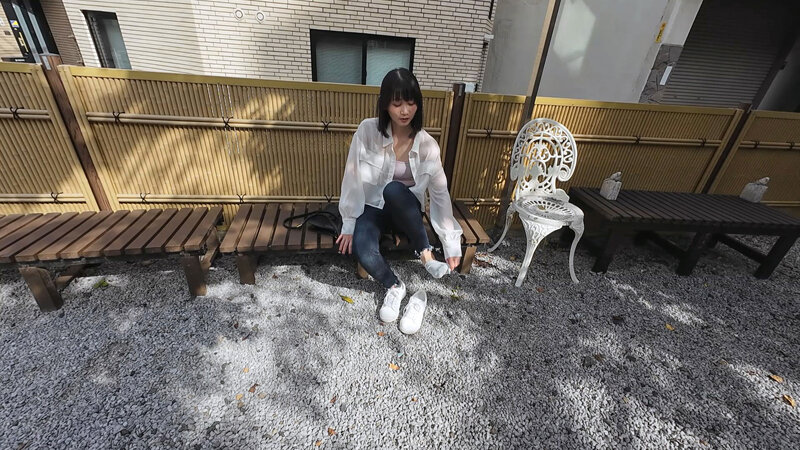 美女の足裏をふやけるまで舐めたい！ 静河 - サンプル画像 - 7