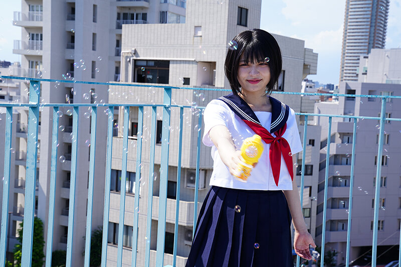 美女の足裏をふやけるまで舐めたい！虹村ゆみ - サンプル画像 - 1