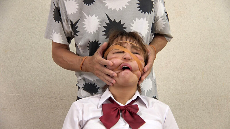 美女のお顔をぶっ壊す！ 顔面緊縛 真矢みつき - サンプル画像 - 17