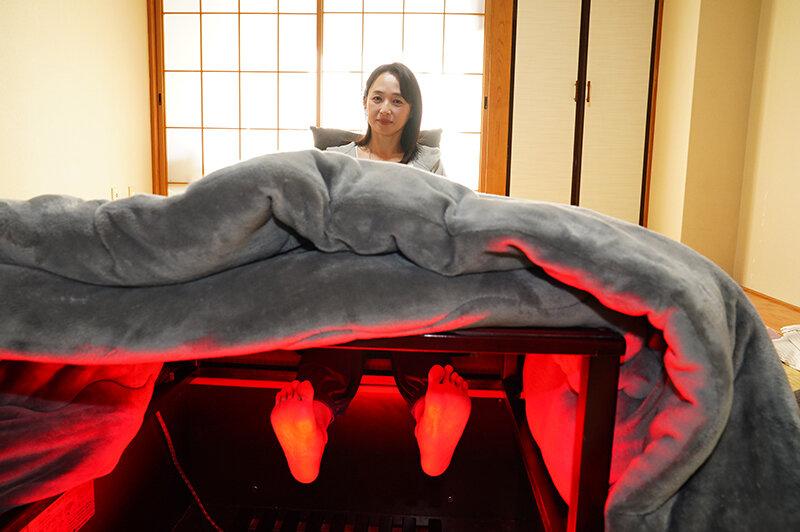 美熟女の足裏をふやけるまで舐めたい！ 安野由美 - サンプル画像 - 2