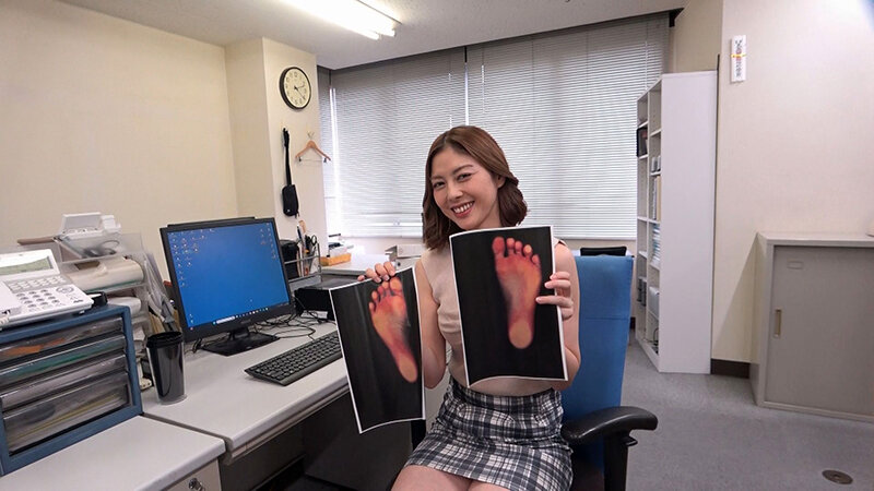 美熟女の足裏をふやけるまで舐めたい！ 卯水咲流 - サンプル画像 - 9