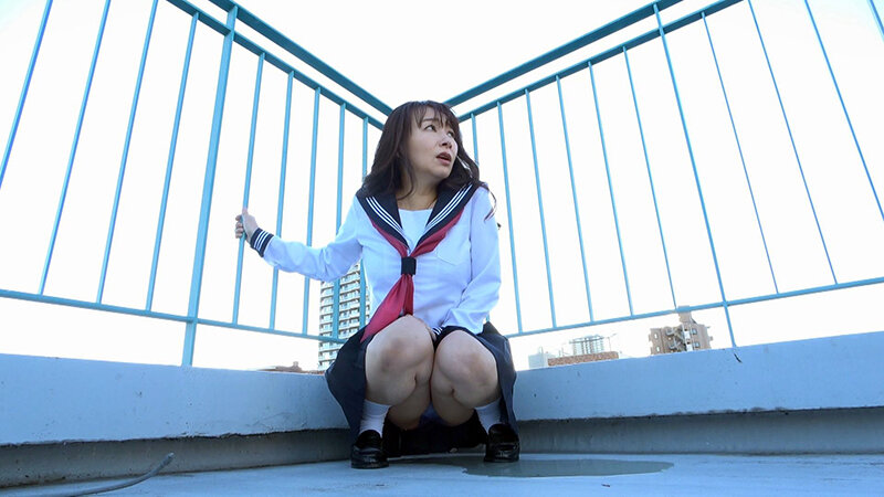セーラー服熟女失禁羞恥 よしい美希 - サンプル画像 - 2