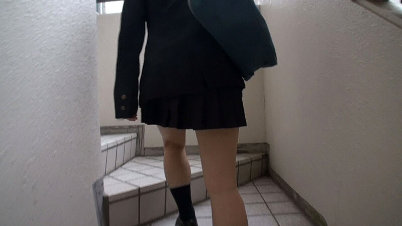 階段女子校生 生足の女子校生が階段をのぼってるときのふとももとパンチラが好きすぎる 編 - サンプル画像 - 5