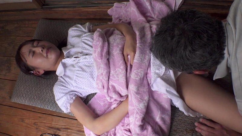 田舎に帰省するとおじさんがいつも狂ったように悪戯してくる あお・なな・ゆな - サンプル画像 - 8