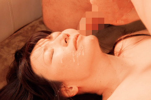 お義父様やめて下さい 絶倫オヤジの脅威。家庭内に、逃げ場ナシ！！ 美麗妻2人 小早川怜子 加藤あやの - サンプル画像 - 9