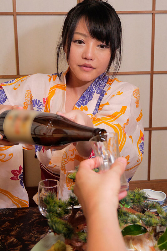 中出し人妻不倫旅行 冨安れおな - サンプル画像 - 10