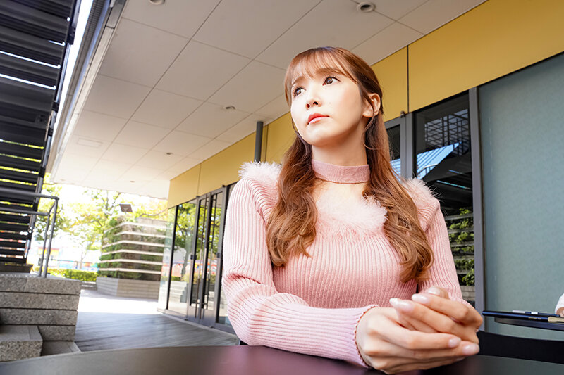 一度だけなら許されたい！不貞行為を自ら望んで応募してきた 美人ヤリ妻のイケない完堕ち性交 友田彩也香 - サンプル画像 - 2