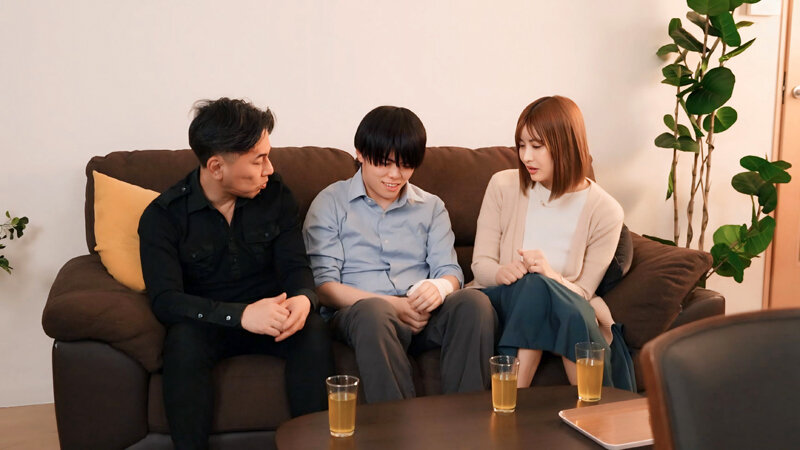 ボクのチ●ポに満足していない妻を、デカチンの甥に●取ってもらった！ 超ビンカン嫁×巨根NTR 夏川あゆみ - サンプル画像 - 8