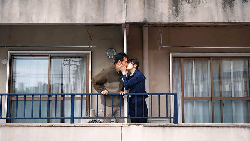 福祉課職員の人妻は訪問先の住人と一度だけ中出しを受け入れて不倫をした話 最上一花 - サンプル画像 - 7