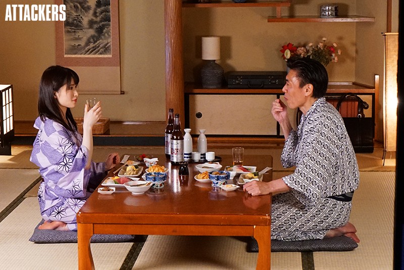 出張先の旅館で、人妻の部下と相部屋になってしまい…朝まで溺れるようにセックスしてしまった。 琴井しほり - サンプル画像 - 10