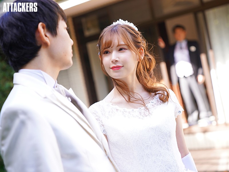 挙式を終え幸せの絶頂にいた花嫁がその日、義父に犯●れた。 オヤジの全身舐め変態セックス 明里つむぎ - サンプル画像 - 9