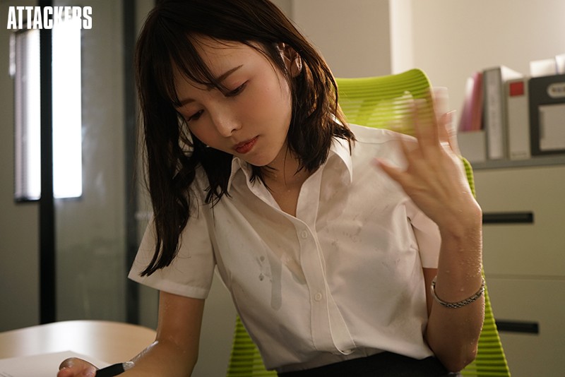 エアコンの壊れた真夏のオフィスで、憧れの女上司と汗だくセックス。 広瀬りおな - サンプル画像 - 10