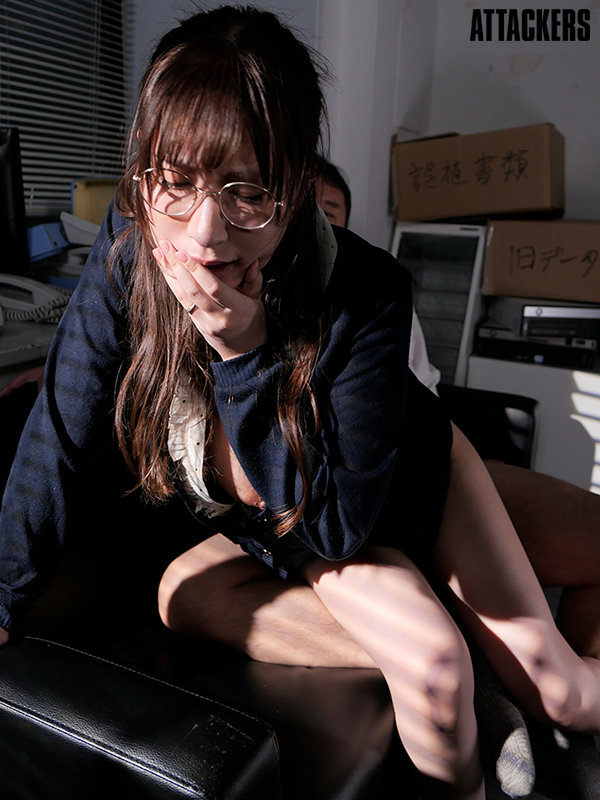 市役所に勤める地味な巨乳妻とめちゃくちゃセックスした話。 日下部加奈 - サンプル画像 - 5