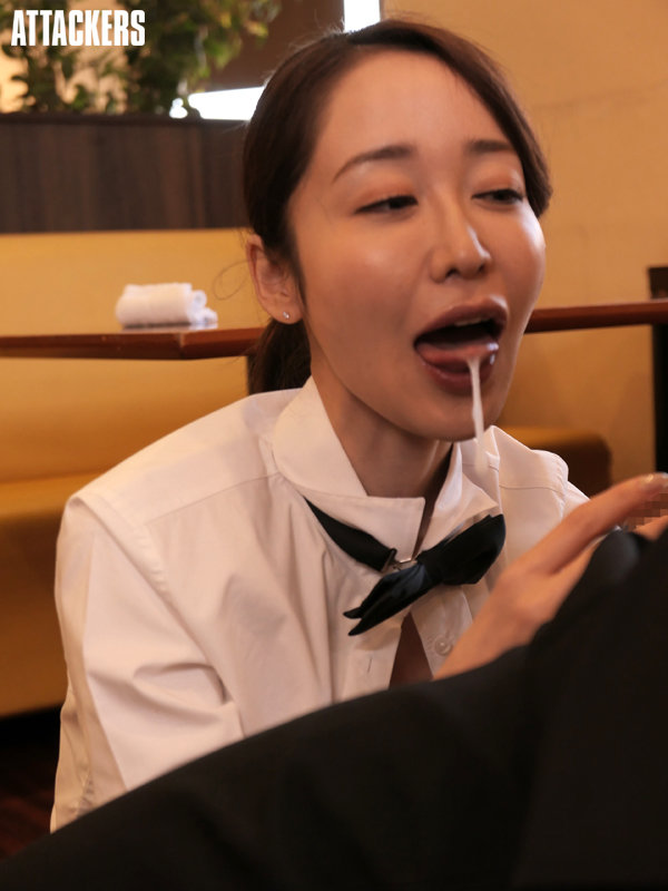 バイト先の欲求不満な人妻とヤリまくった日々。 篠田ゆう - サンプル画像 - 8