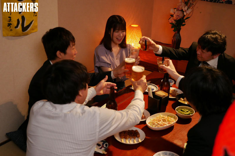 会社の飲み会で酔い潰れた部下を家まで送ったら、そのまま朝まで一晩中ヤリまくってしまった。 二宮ひかり - サンプル画像 - 8