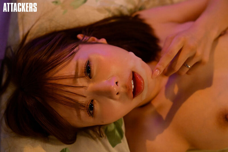 「お前の奥さん一か月間貸してくれよ。」僕が絶対に断れない状況で妻が上司に抱かれる夜。 栗山莉緒 - サンプル画像 - 10