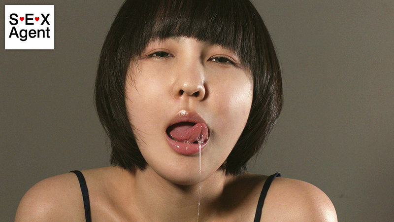 したたる唾液を観察するたっぷり指フェラ - サンプル画像 - 15