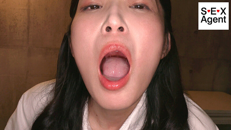 精子を口に入れたまま射精させる口内2連射フェラチオ - サンプル画像 - 5