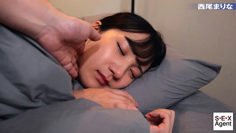 すやすや寝てる女の寝込みを襲うスリルと興奮 - サンプル画像 - 1
