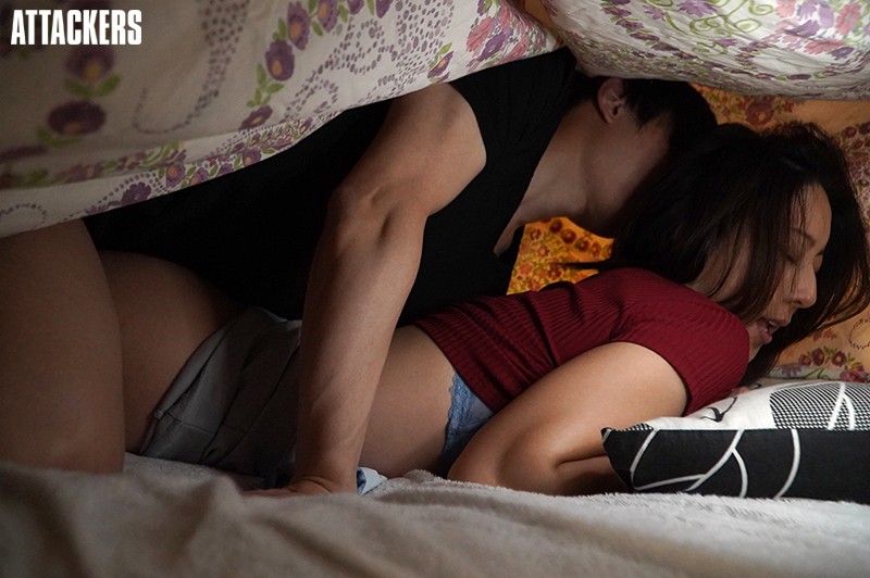 欲求不満な人妻は毎晩隣人に3時間抱かれています。 松下紗栄子 - サンプル画像 - 9