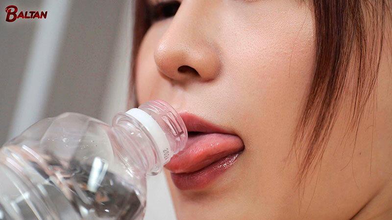 無意識に目覚めていた舐めたい欲求が明らかになって暴走し淫乱痴女化 小野こまり - サンプル画像 - 1